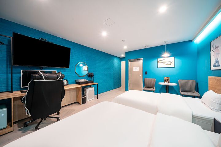 Room 28 of 57