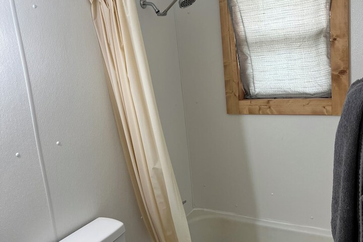Room 4 of 13