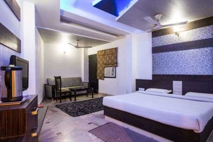 Room 7 of 35