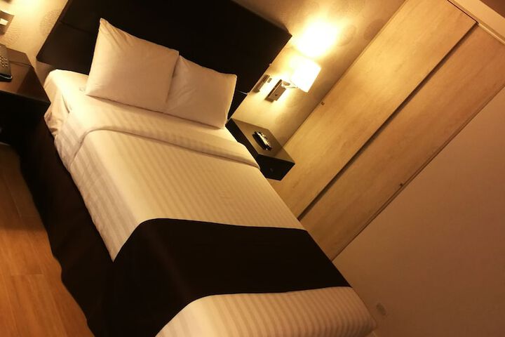 Room 19 of 47