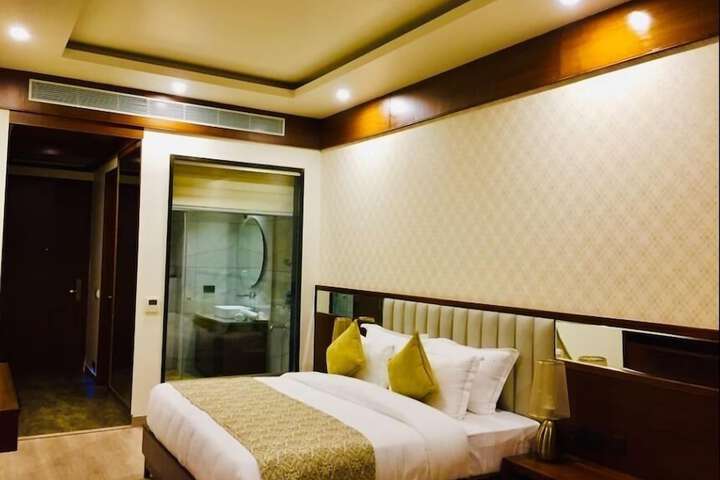 Room 2 of 11
