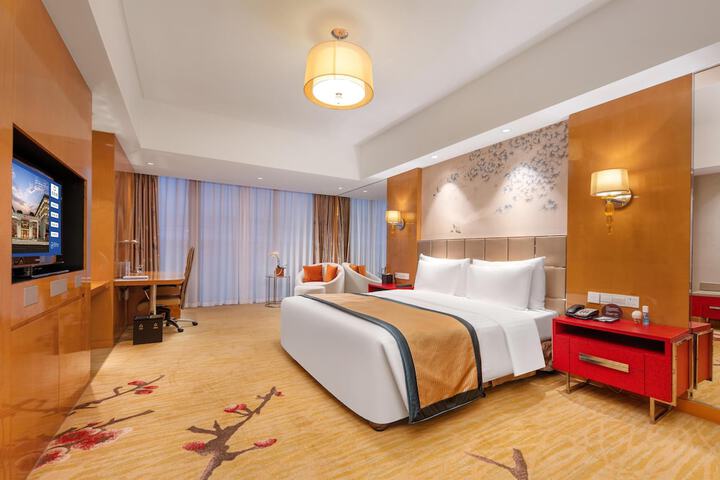 Room 8 of 39