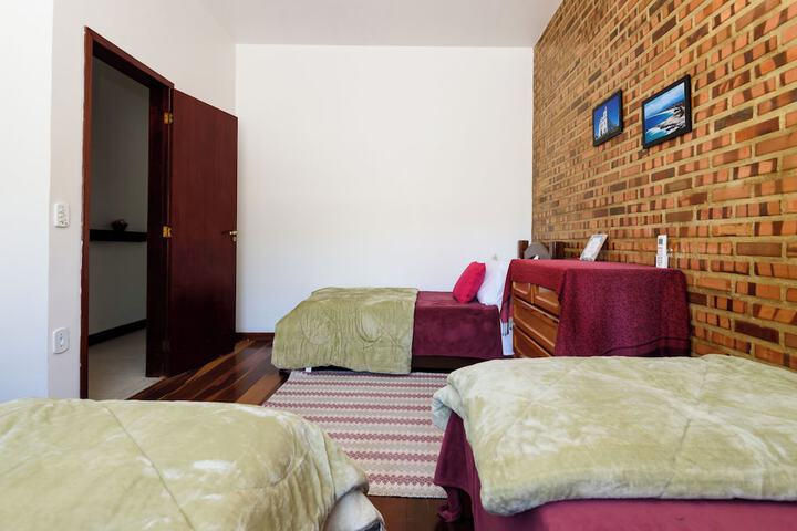 Room 21 of 201