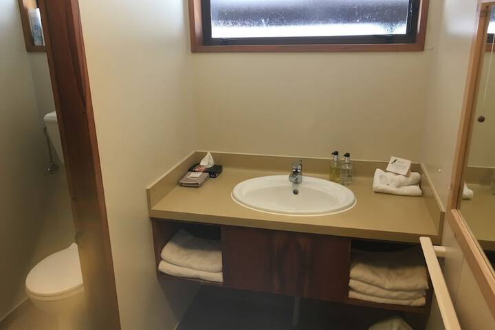 Room 40 of 63