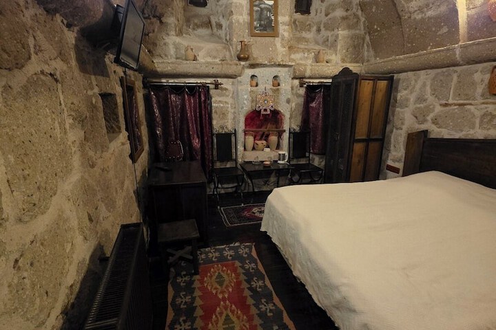 Room 152 of 578