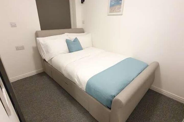 Room 9 of 23