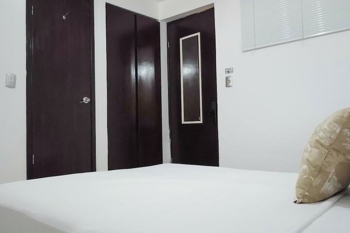 Room 21 of 37