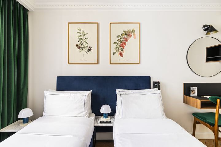 Room 10 of 40