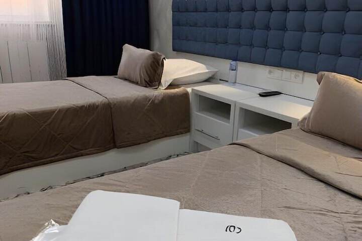 Room 10 of 19