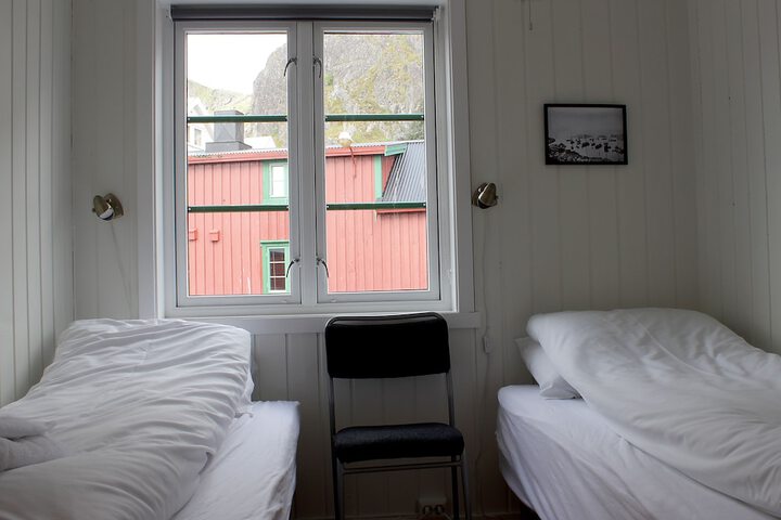 Room 8 of 49