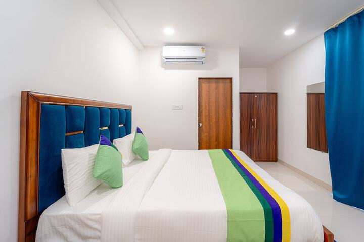 Room 12 of 47