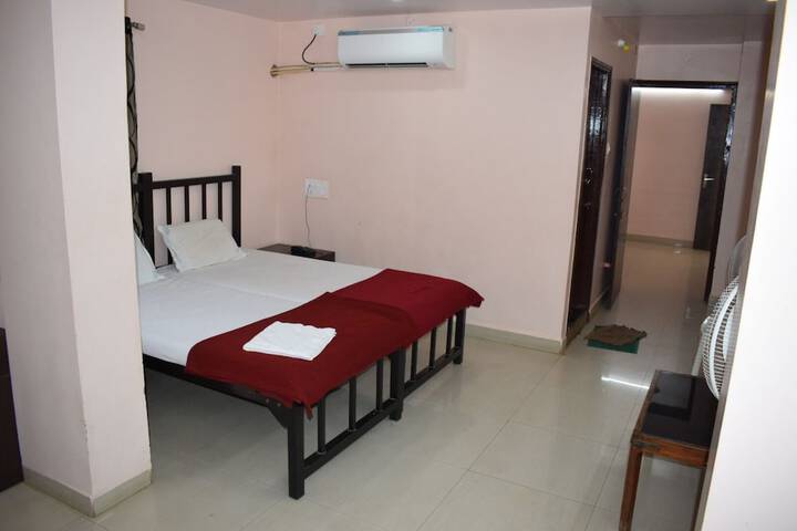 Room 25 of 58