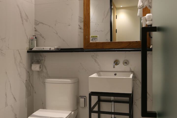 Room 26 of 44