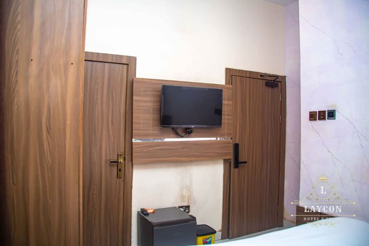 Room 3 of 18