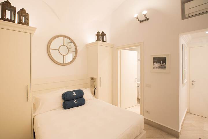 Room 9 of 89