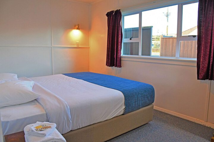 Room 32 of 75