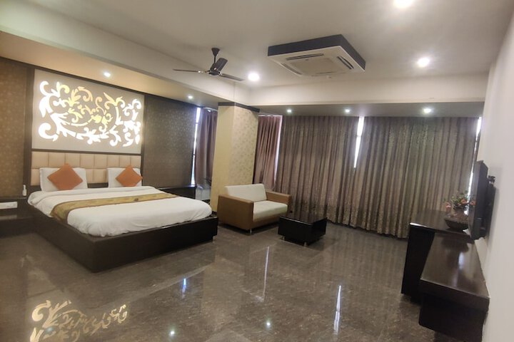 Room 7 of 15