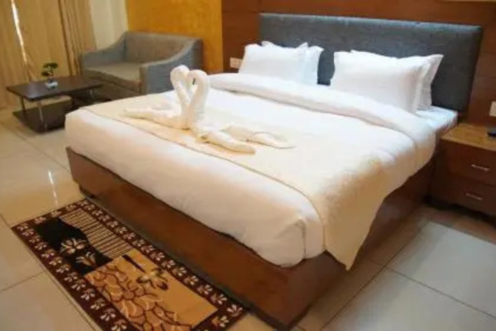 Room 3 of 11