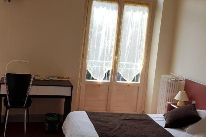 Room 7 of 44