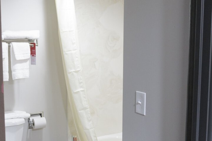 2 Queen Beds (4 of 8)