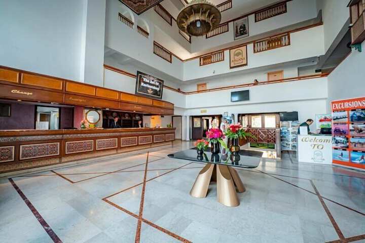 Guest Lobby