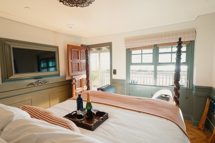 Room 26 of 105