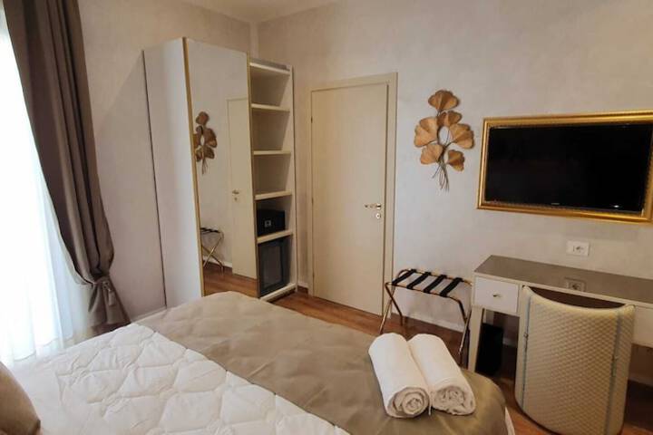Room 12 of 138