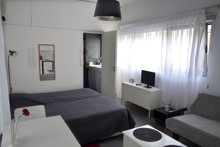 Room 7 of 50