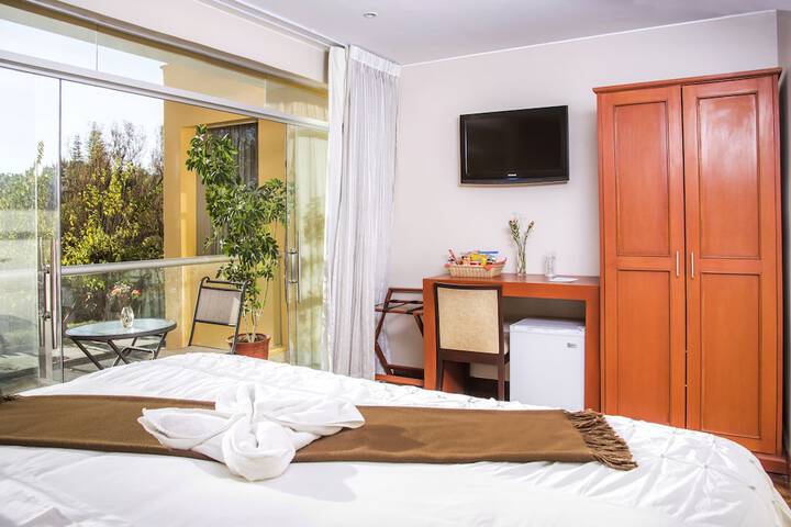 Room 14 of 38