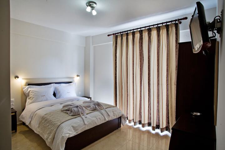 Room 6 of 43