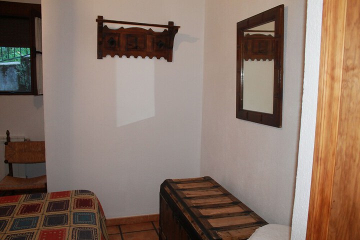 Room 10 of 43