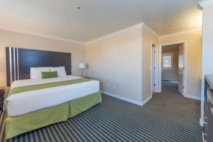 Room 52 of 114