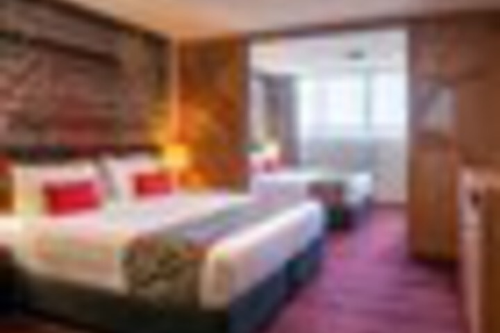 Room 47 of 237