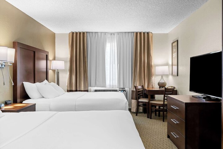 Room 4 of 35