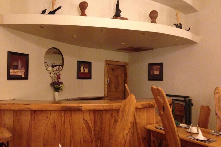 Dining 35 of 63
