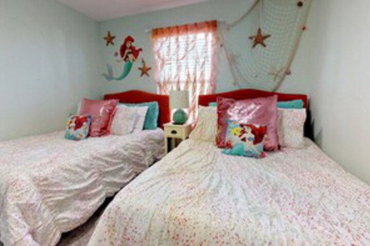 Room 27 of 28