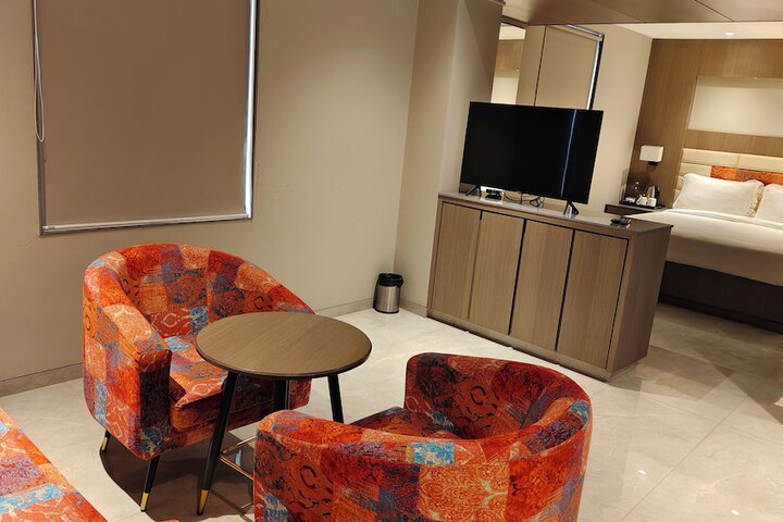 Room 5 of 25