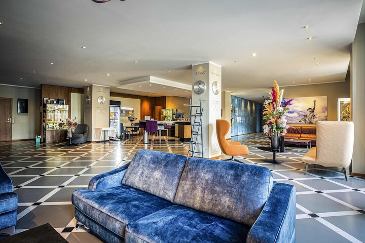 Hotel Interior 61 of 108