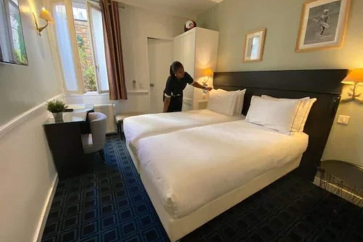 Room 12 of 47