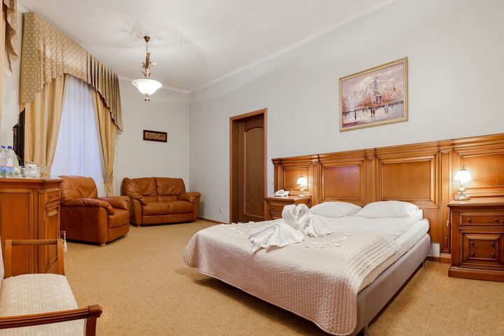 Room 6 of 113