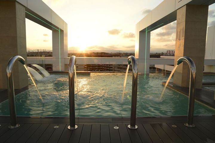 Pool 45 of 71