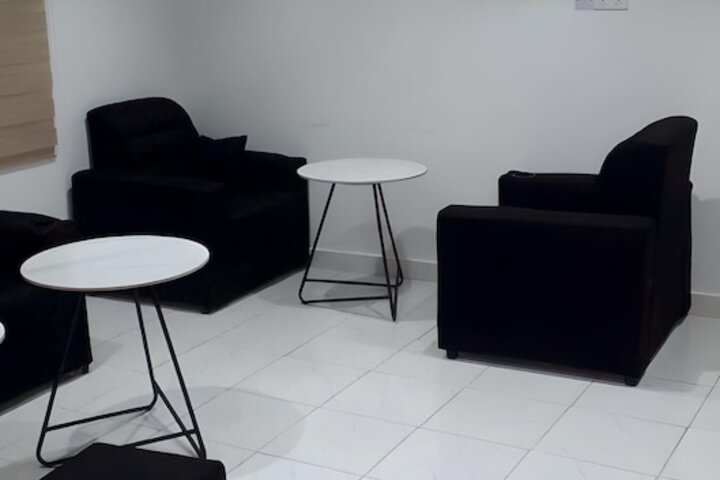 Room 11 of 38