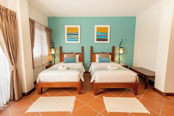 Room 32 of 123