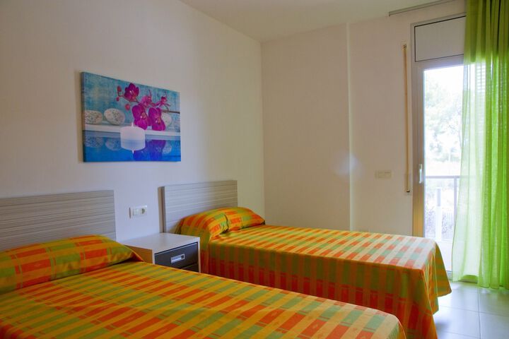 Room 2 of 31