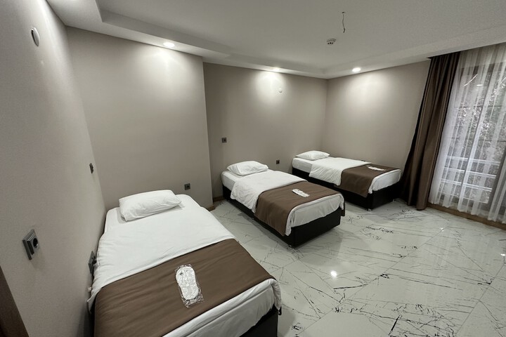Room 7 of 40