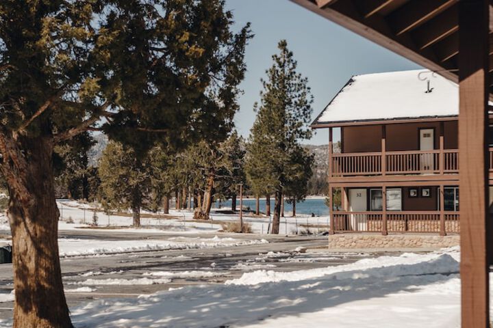 Property Grounds 43 of 51