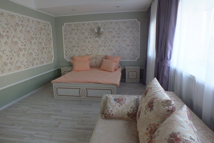 Room 14 of 37