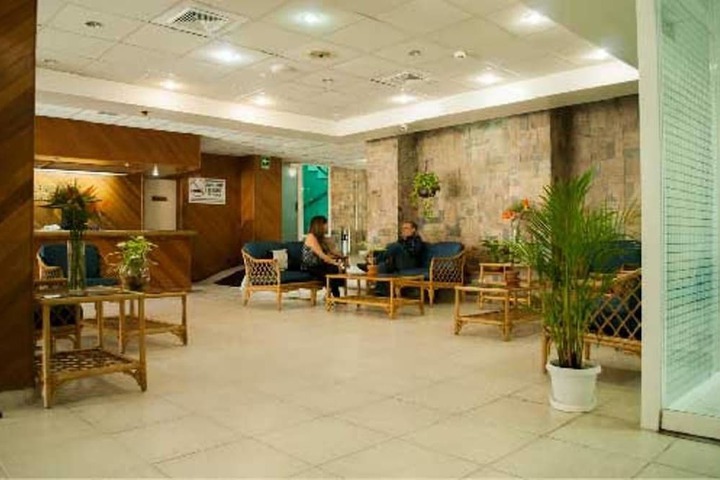 Entrance & Lobby