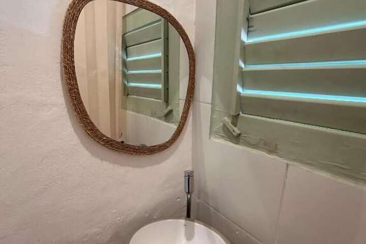 Room 27 of 58