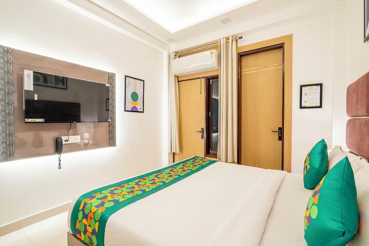 Room 19 of 37